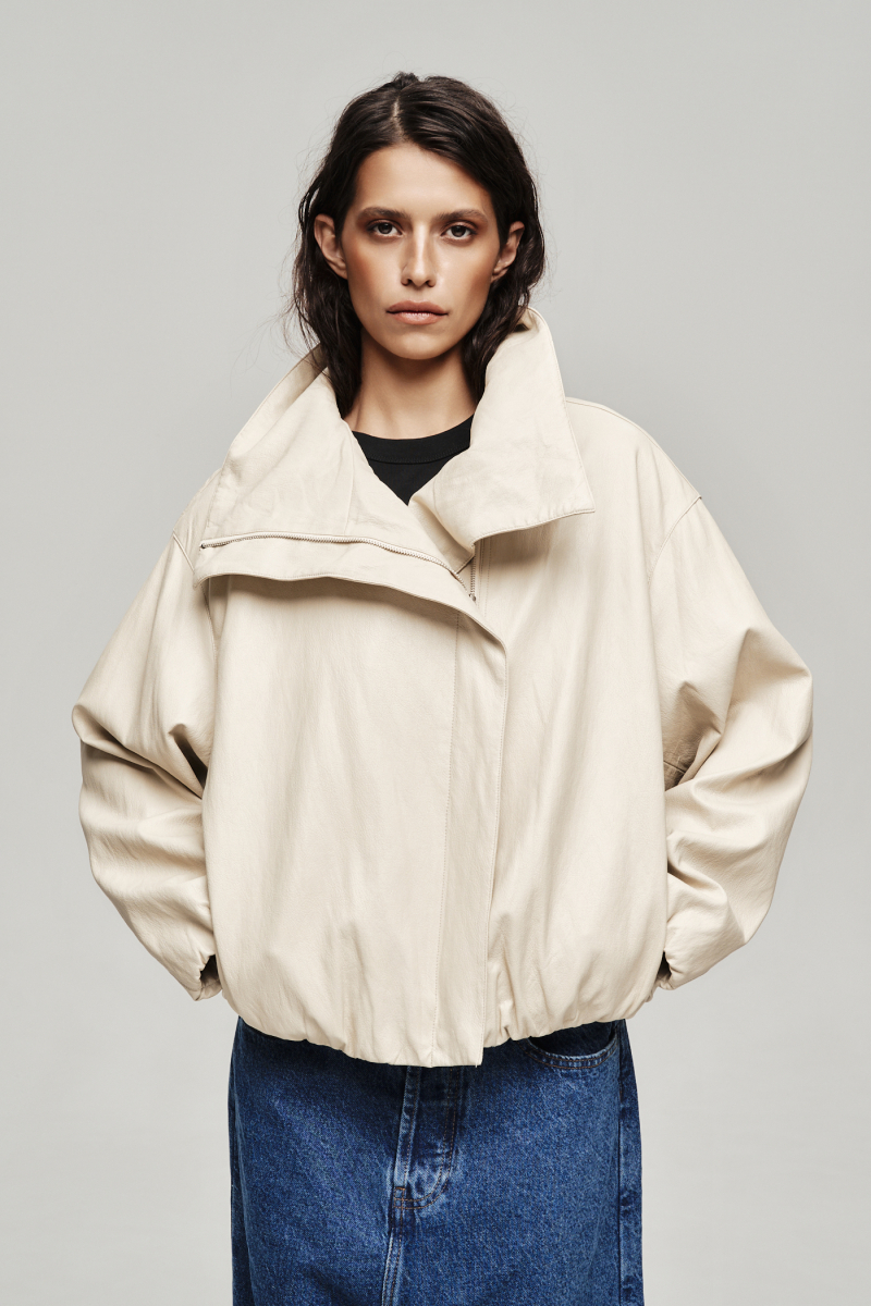 Куртка с высоким горлом из экокожи Label .B, цвет: молочный Jc.53.5.CH.WH | новая коллекция купить онлайн