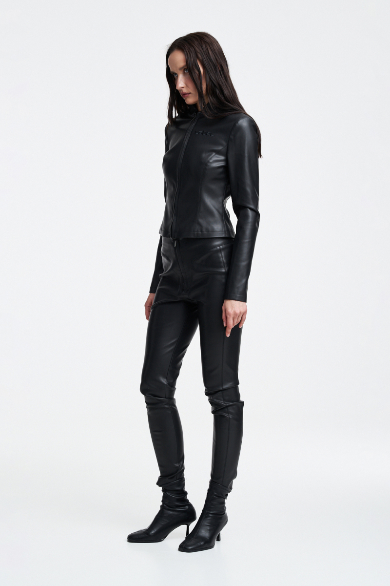 Лонгслив из экокожи Label .B, цвет: Черный Tp.03.3.5911BLC | новая коллекция купить онлайн
