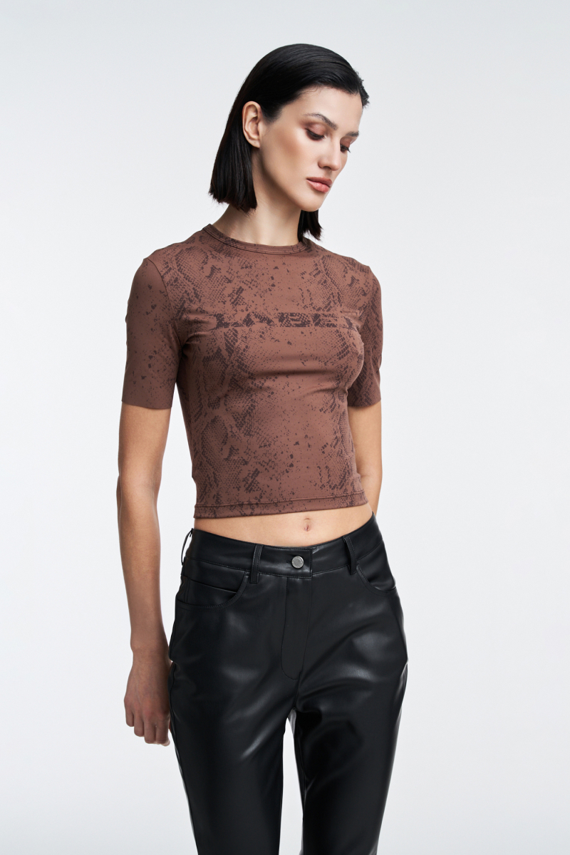 Футболка Label .B, цвет: коричневый/змея  | новая коллекция купить онлайн